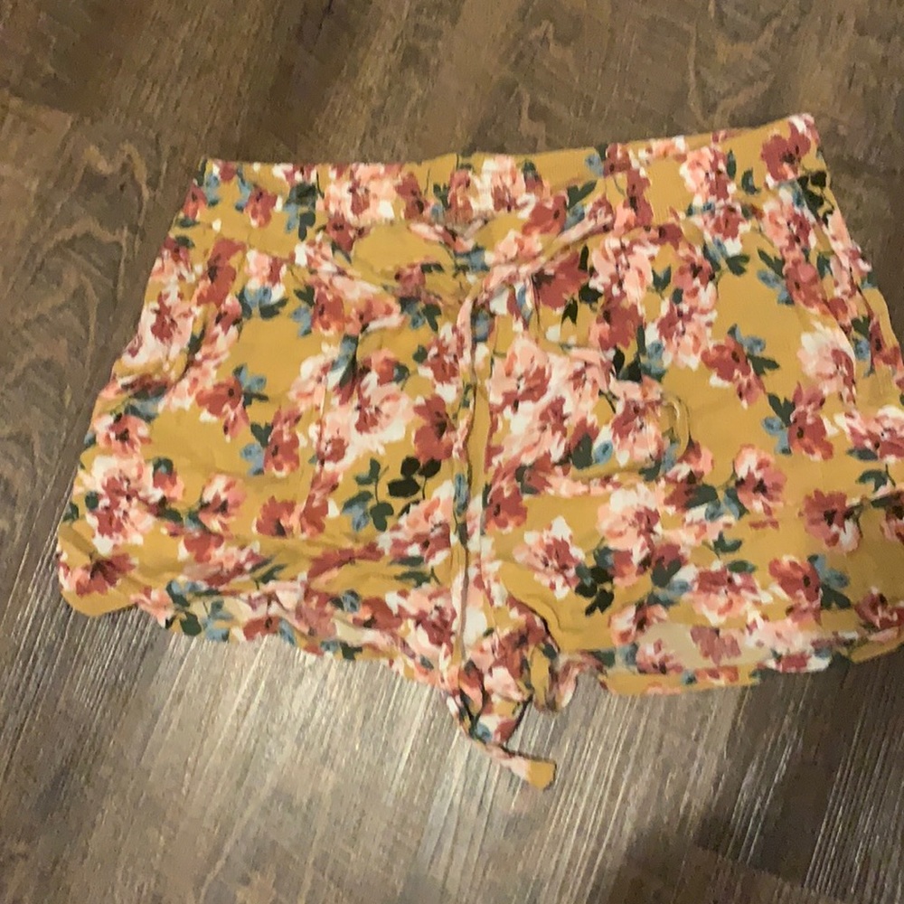 Shorts xl juniors